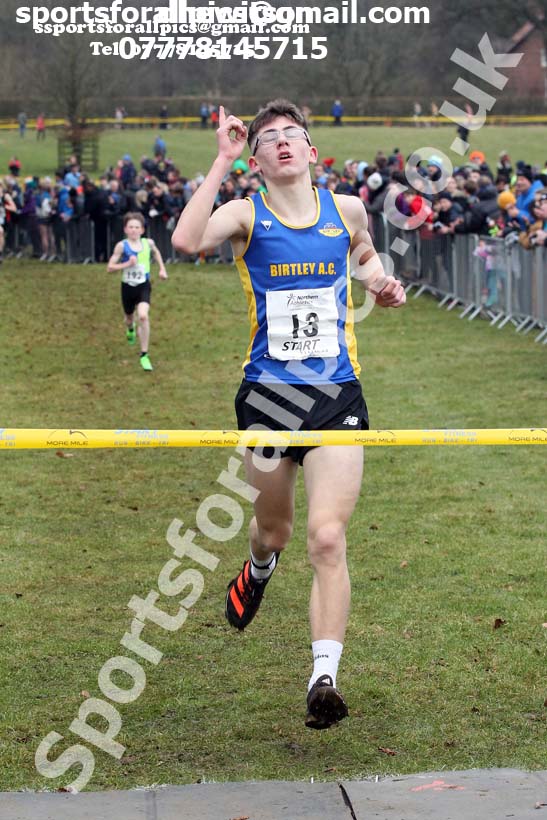 Boys under-15s Northern Cross Country Champs., Camp Hill Estate, Kirklington.  Photo: David T. Hewitson/Sports for All Pics